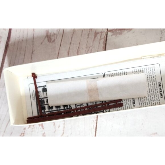 Vintage Model Train Collectible: Branchline Trains Blueprints Series Kits - Picture 8 of 15